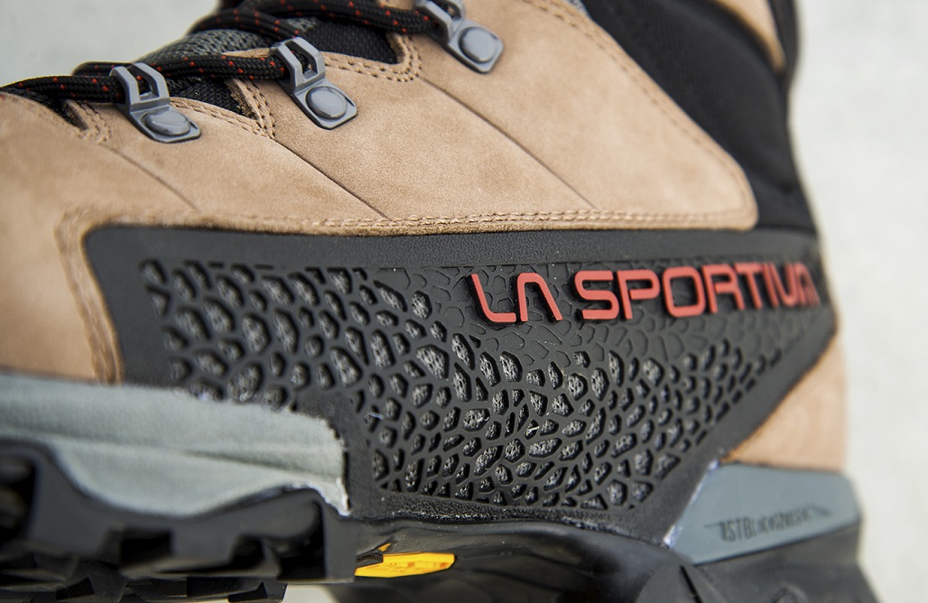 close-up-la-sportiva-nucleo-gore-tex-boots